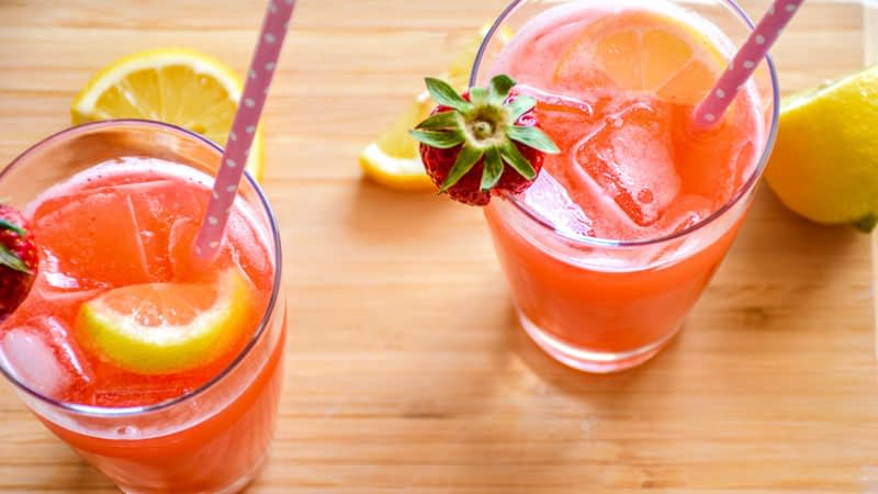 strawberry detox lemonade top down