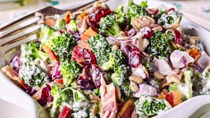 light broccoli salad with creamy dressing