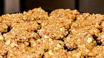 apple pie breakfast cookies served on a black plate
