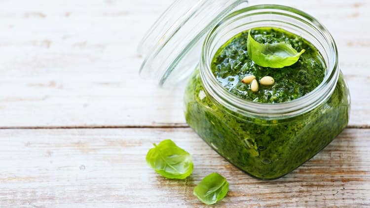 Easy Pesto Sauce a healthier version of the traditional Italian